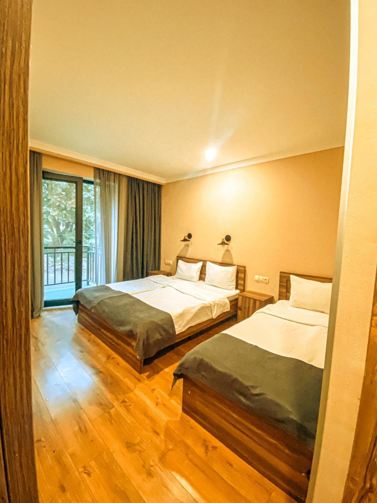 Hotel Gold Kazbegi Bagian luar foto