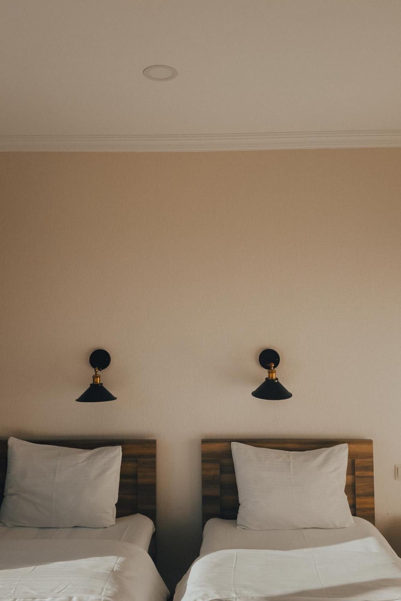 Hotel Gold Kazbegi Bagian luar foto